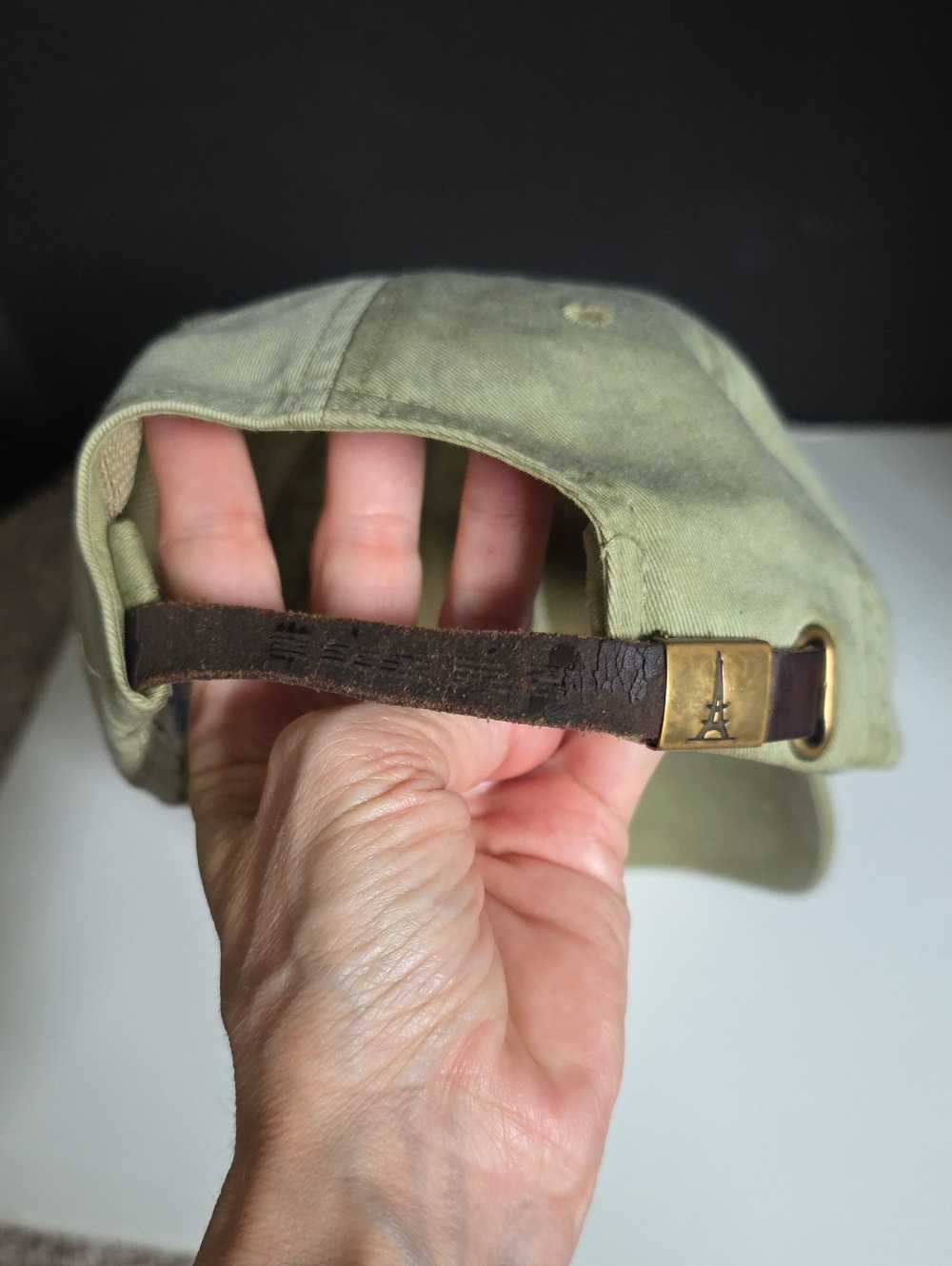Adams Cap - Picture 4 of 11